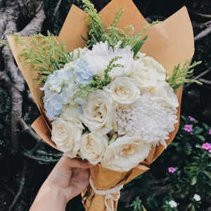 Bunch of flowers for me!