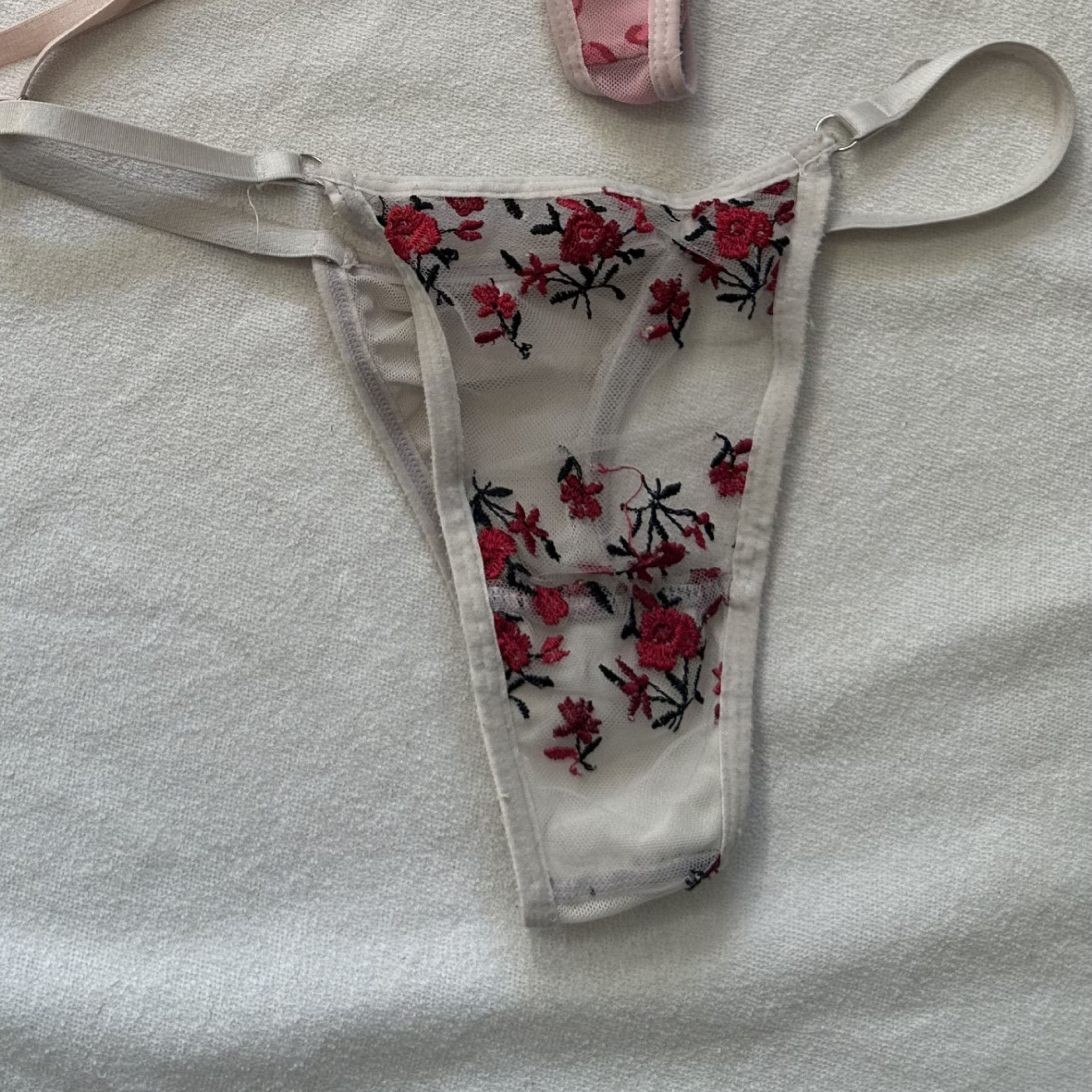 Romantic thongs
