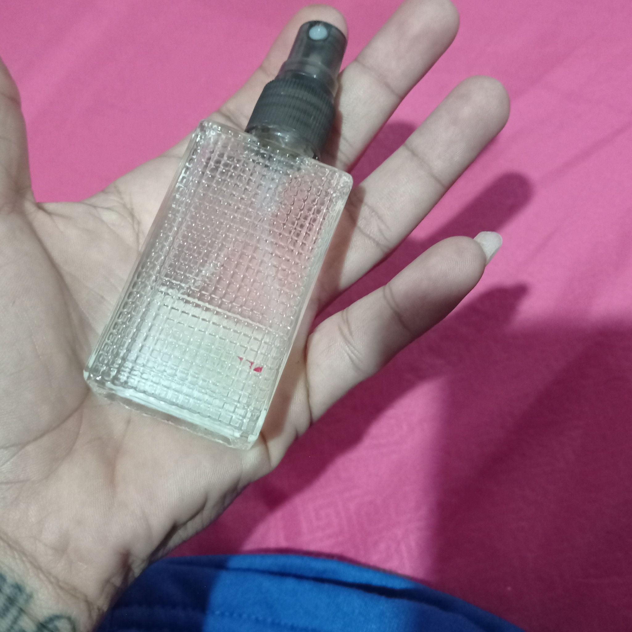 MY PERSONAL ESSENCE  Signature Fragrance Bottle Collecto