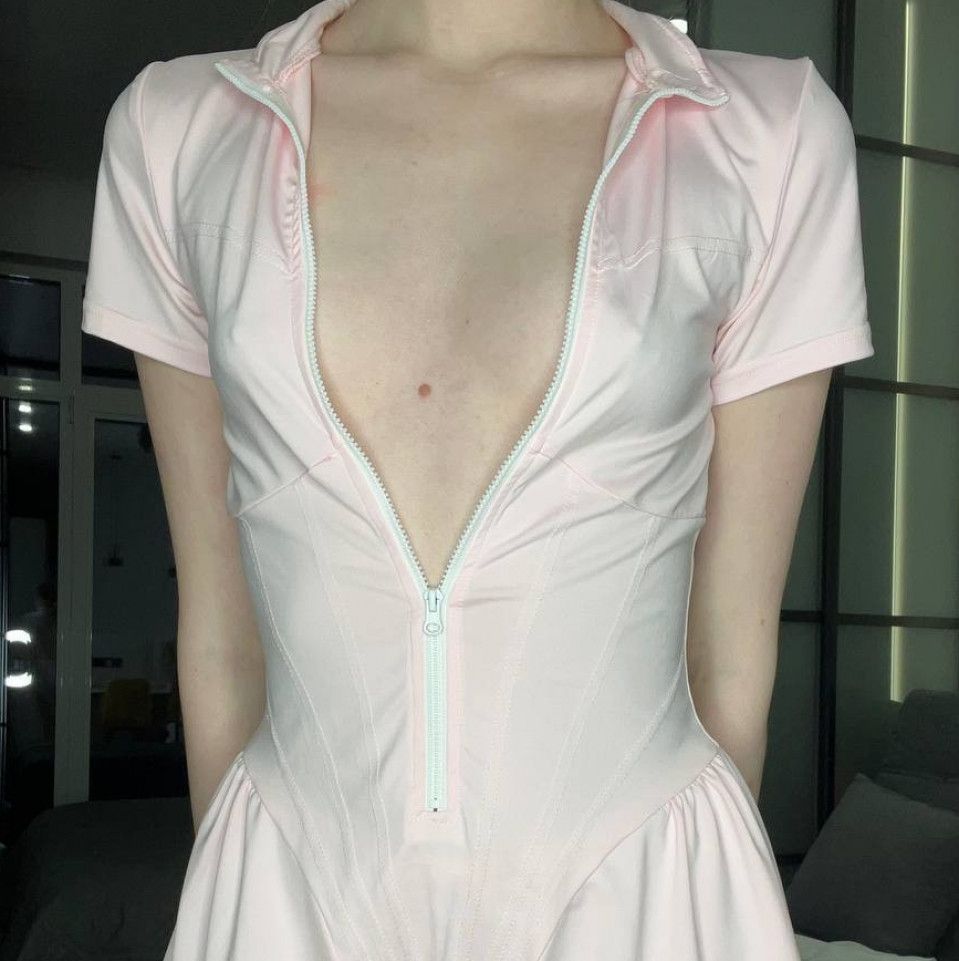 100 nonnude and nude pics