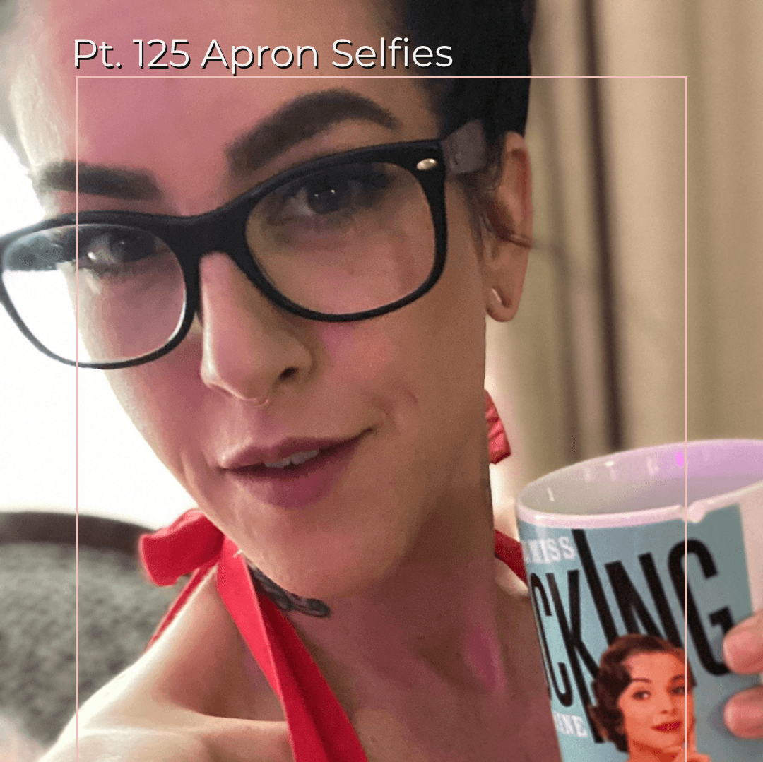 Pt 125 Apron Selfies Set