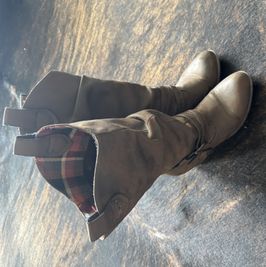 Cowboy boots form Miss Alessa Milano
