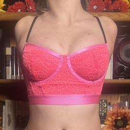 Bras Sexy Edition Special Bonus Strip Tease Video
