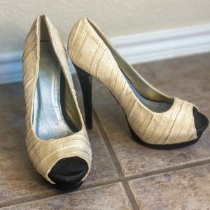 Sexy open toe heels!