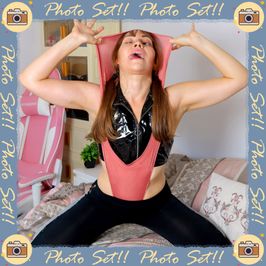 Atomic Wedgie Photo Set