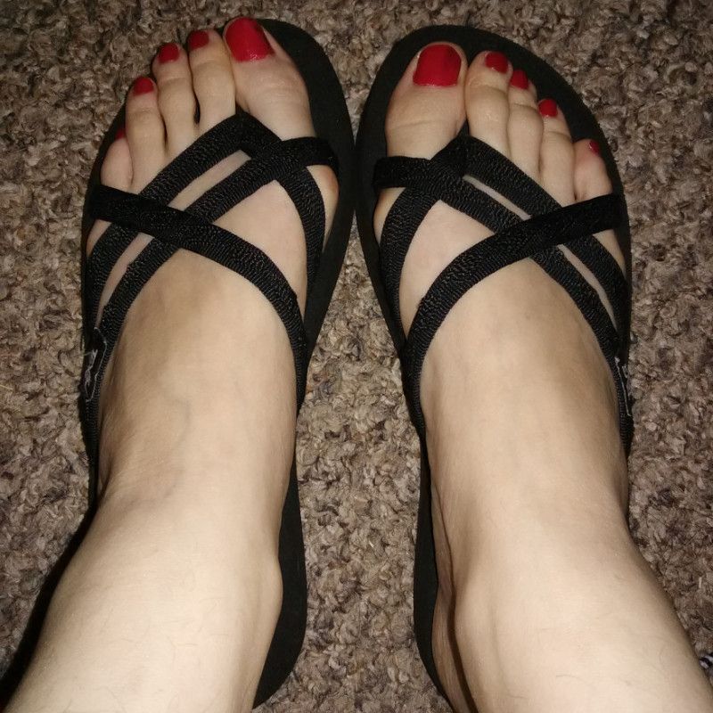 Red toes