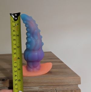 Monsters plug