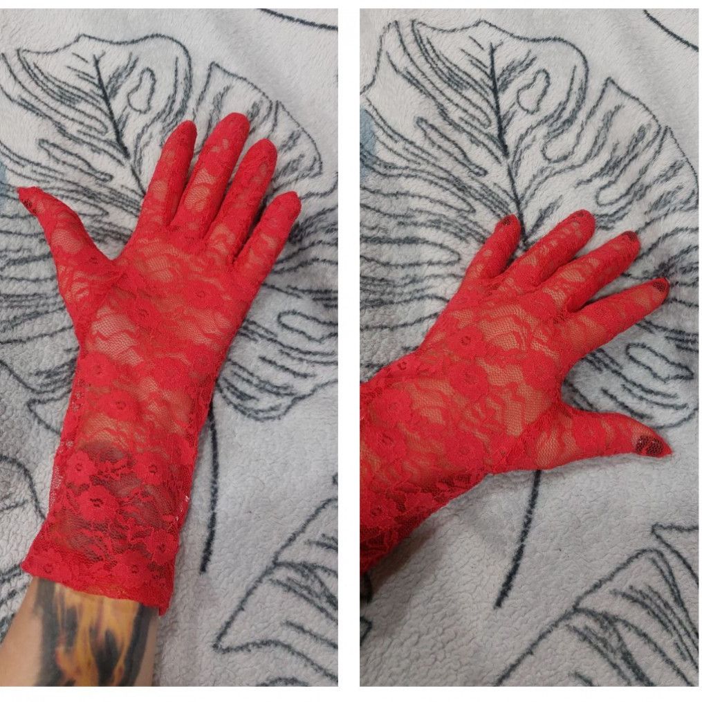 Red lace gloves