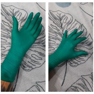 Green medical latex gloves