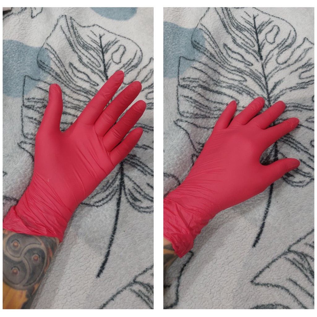 Red medical nitrile gloves