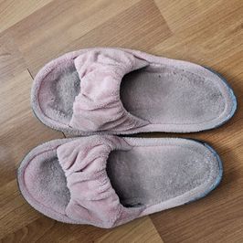 DIRTY SLIPPERS