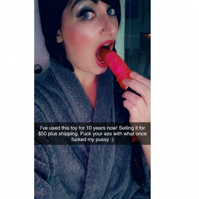 Cute dildo perfect for beginning anal