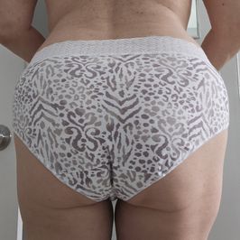 Lace and cotton full back panty  worn 1 day before sending