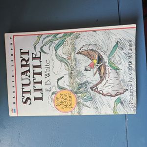 Soft cover book Stuart Little