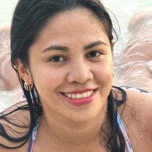 Squirting Clit  Macro  Swollen