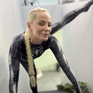 spiderwoman is sitting on your face: Halloween photoshoot 3