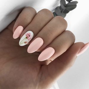 Spoil me with New nails!