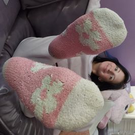 Natalies Fuzzy Pink Flower Socks