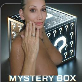 MYSTERY GIFT BOX
