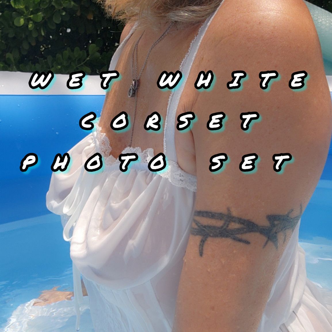 WET WHITE CORSET PHOTO SET