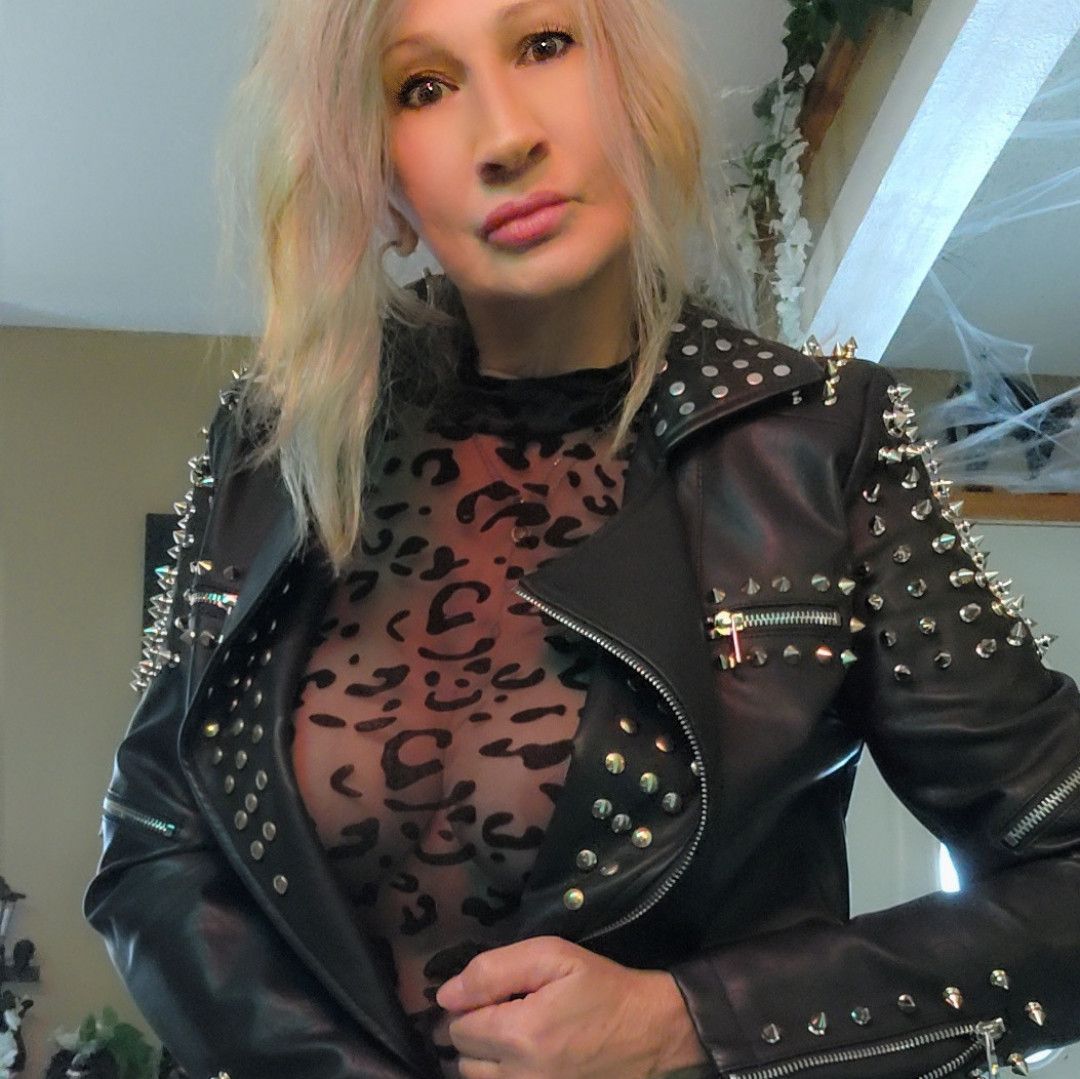 STRAPON PHOTO SET AND CLIPS