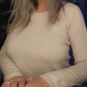 TAN SWEATER