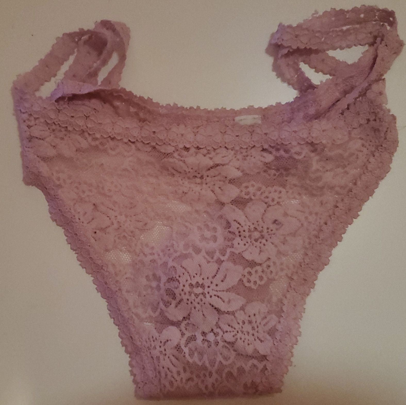 VS Pink Lace Thong