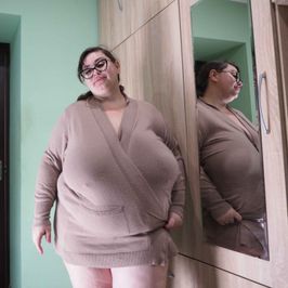 photoset near the mirror