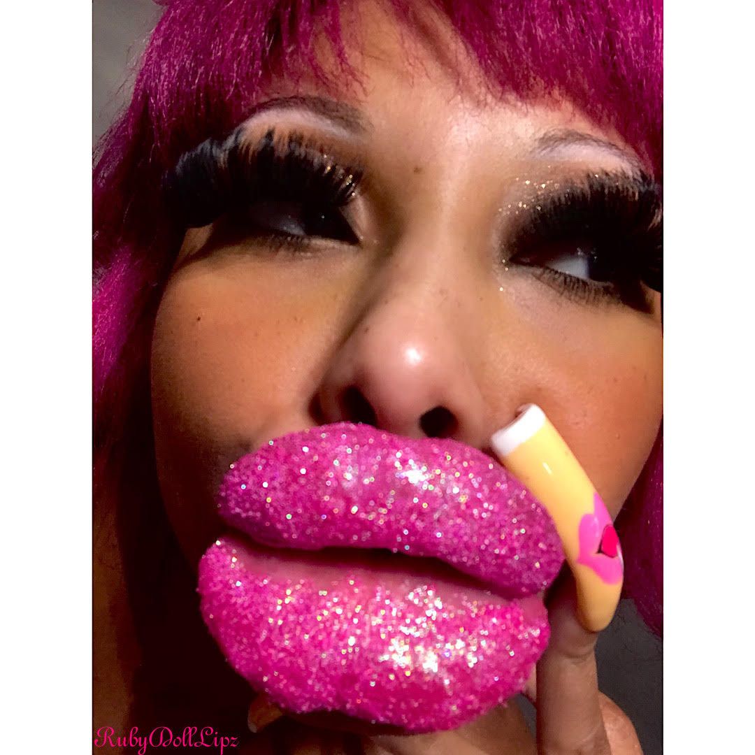 38 Pics: POV Hot Doll Pink Glitter Kisses