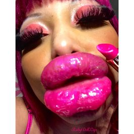 38 Pics: POV Showstopper Glossy Kisses