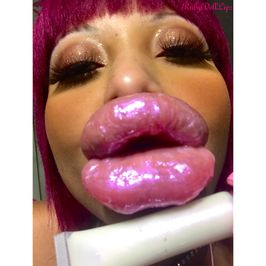 38 Pics: POV Pegasus Magic Gloss Kisses