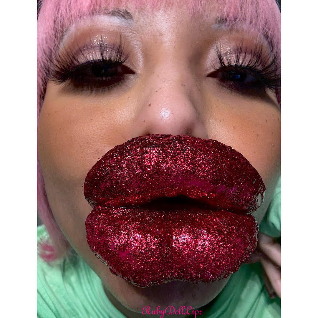 38 Pics: POV Cherry Red Glitter Kisses