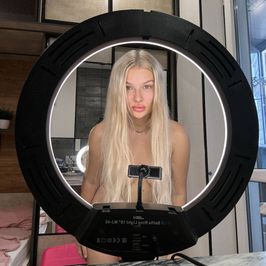 100 Non Nude Photos