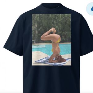 Black T-shirt with picture