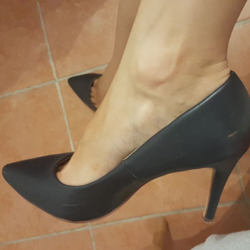 Navy blue heels