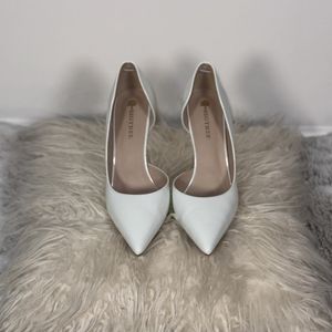 White vinyl pump