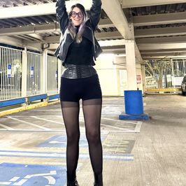 6ft 7in Gothic Goddess Pic Bundle