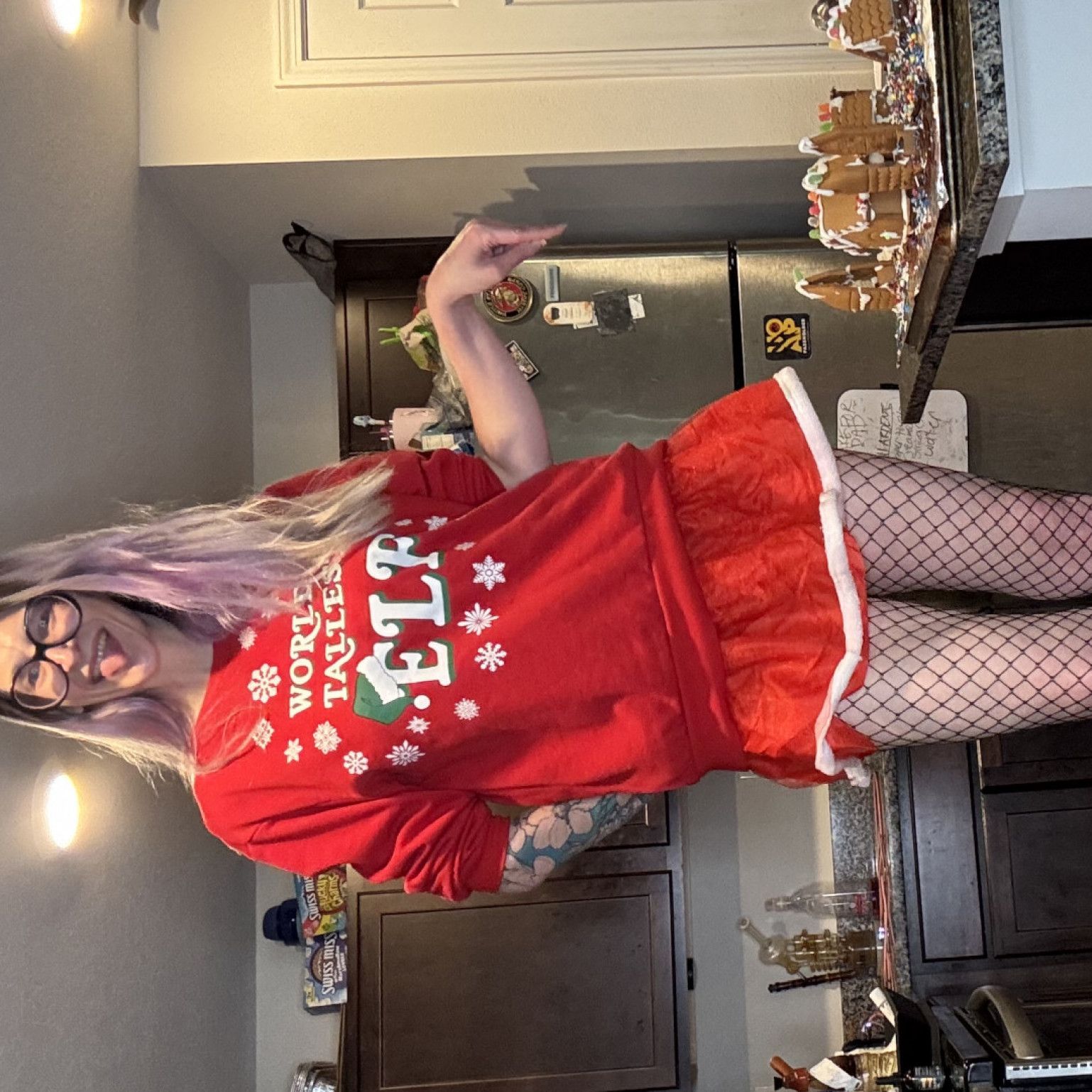 7ft 3in Goddess Making Gingerbread Pic Bundle