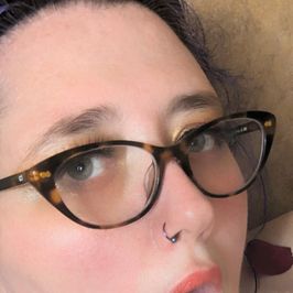 Glass Dildo BJ in the Tub from a Hot BBW MILF