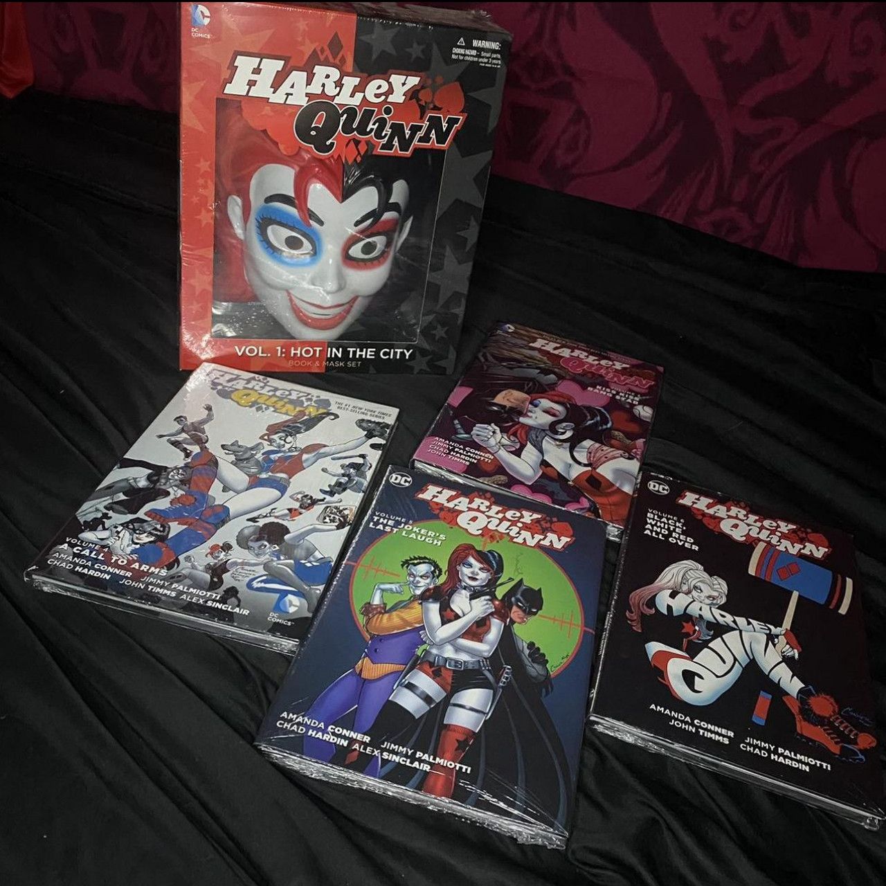 Harley Quinn Comic Books and Mask UNOPENED
