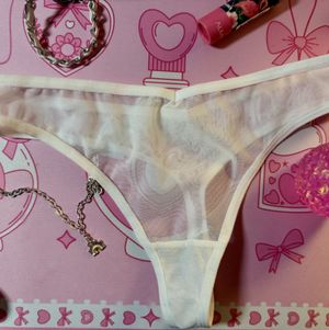 WHITE MESH THONG