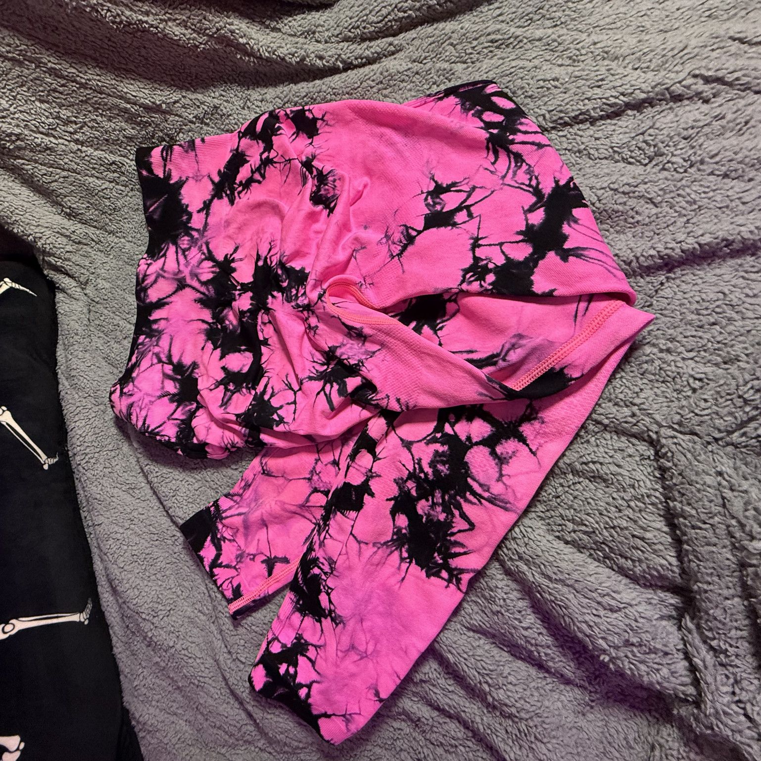 PINK AND BLACK TYE DYE YOGA PANTS