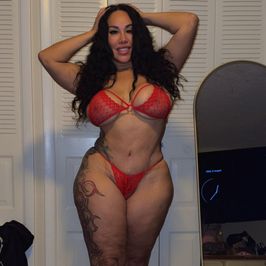 Queens Red Bra and Panty Set