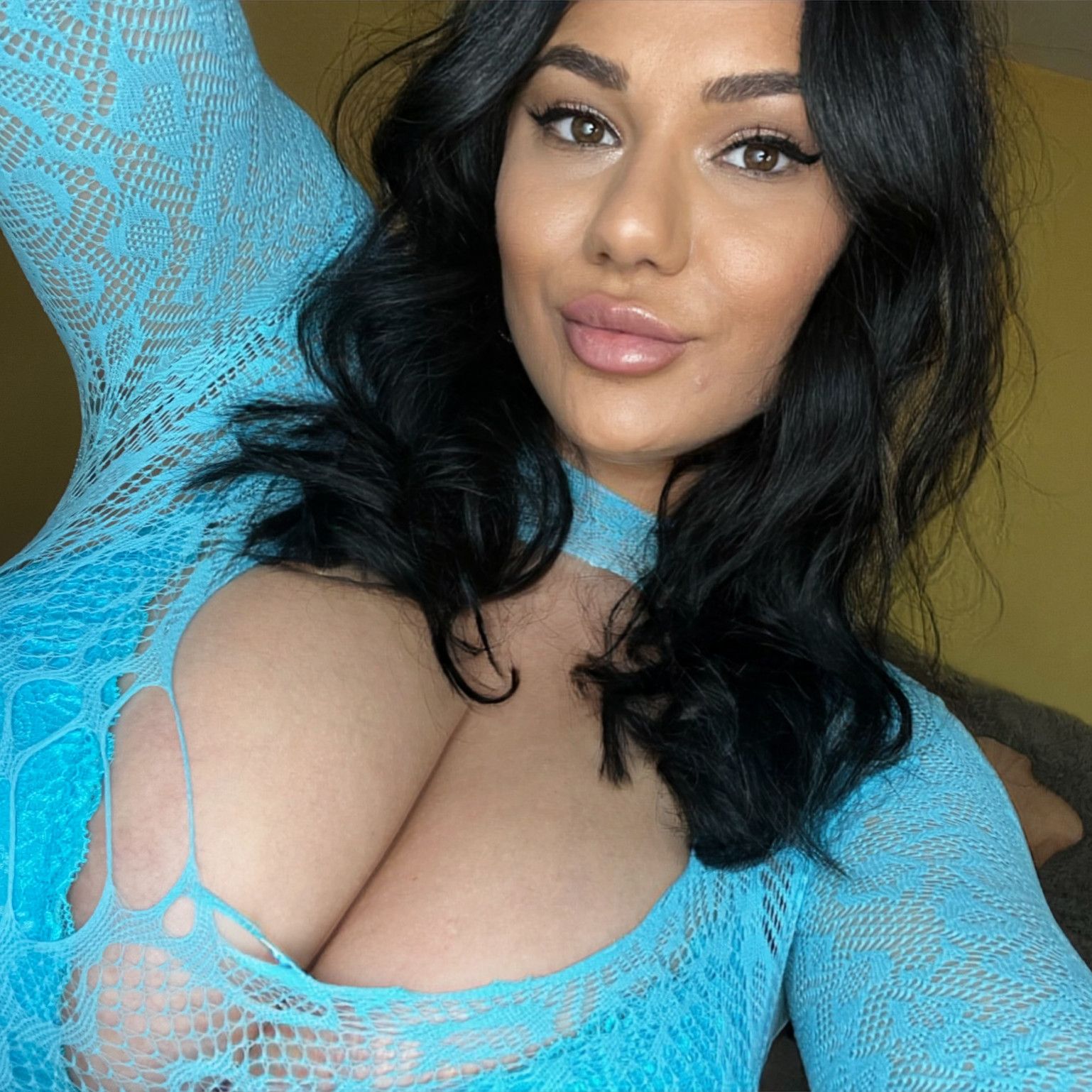 Spoil your Queen