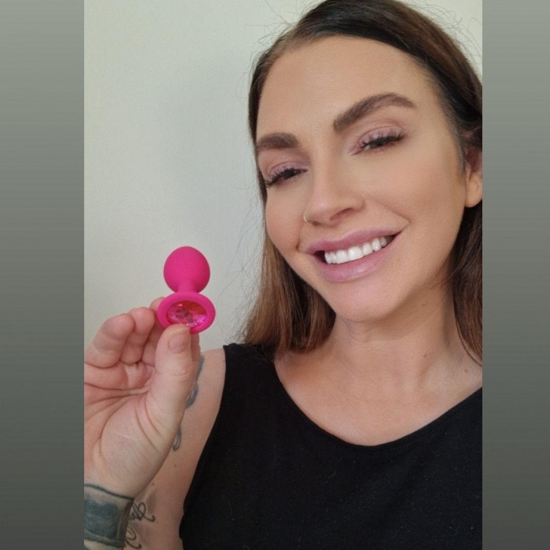 Used butt plug pink
