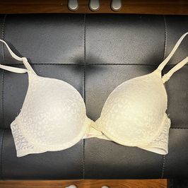 PINK Dingy White Tshirt Bra