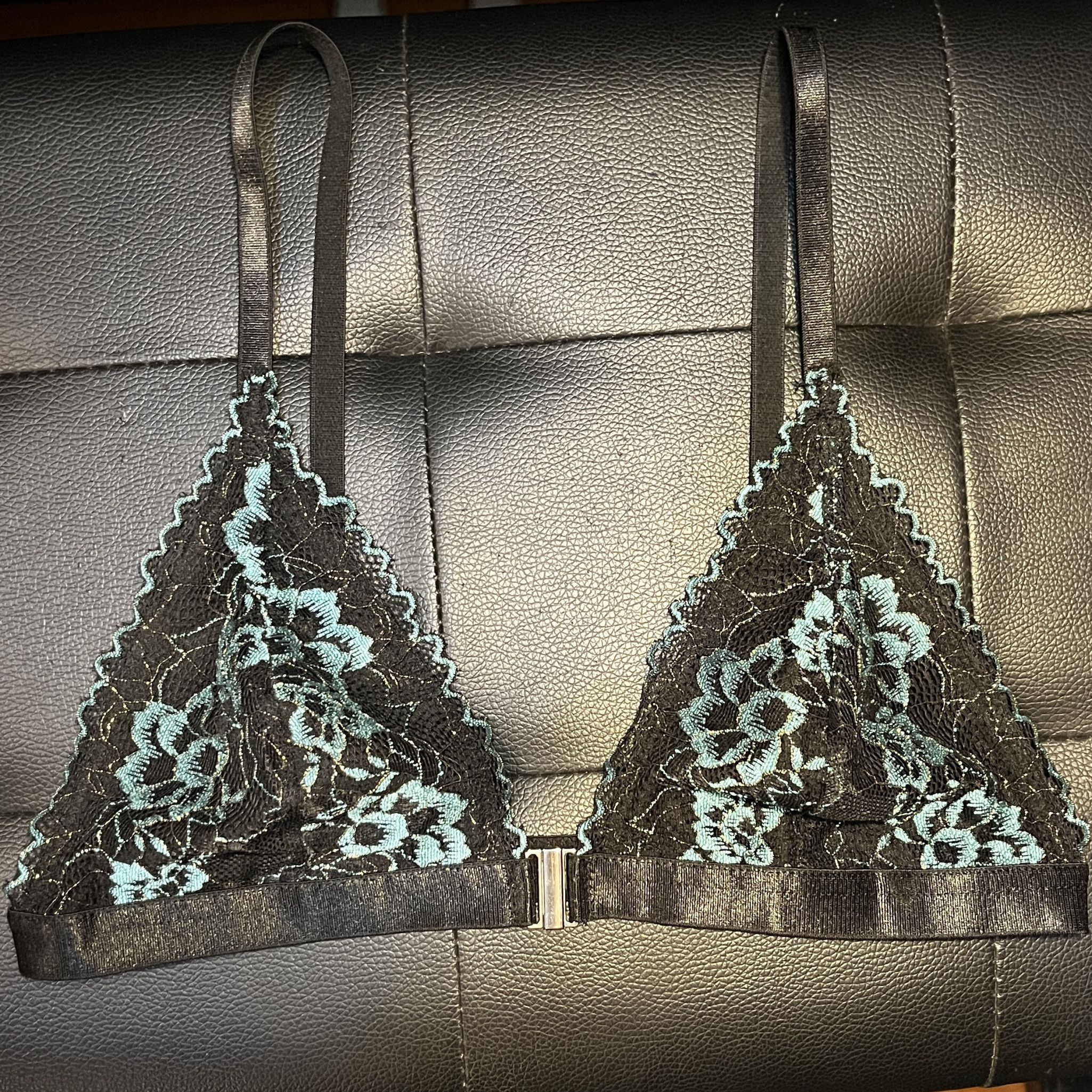 Front Clip Lacey Black Green Triangle Bralette