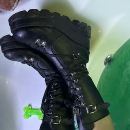 Combat boots