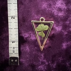 Genuine FIVE Leaf Clover Pendant