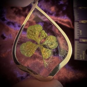 Genuine FOUR Leaf Clover Pendant